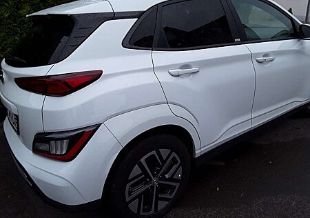 Hyundai Kona EV Trend