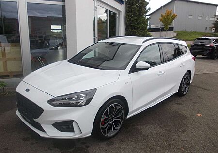 Ford Focus ST-Line X m. Winter- und Technologiepaket