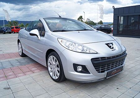 Peugeot 207 CC Cabrio-Coupe Platinum Klimatronik PDC SHZ