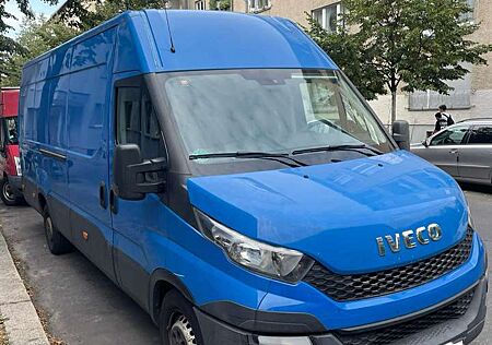 IVECO Daily vollausstattung Klima luftfahwerk spurhalte tüv n