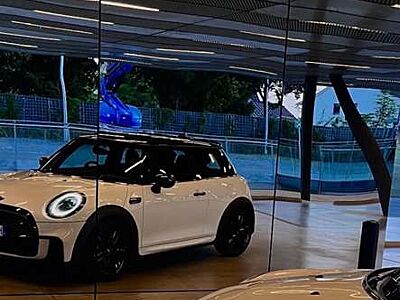 MINI Cooper Aut. John Works Trim weiss