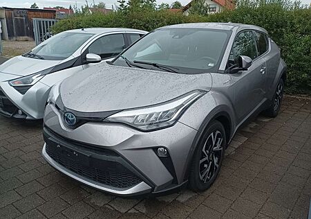 Toyota C-HR 1.8 Hybrid * Team D * Sensoren * Kamera * LED *
