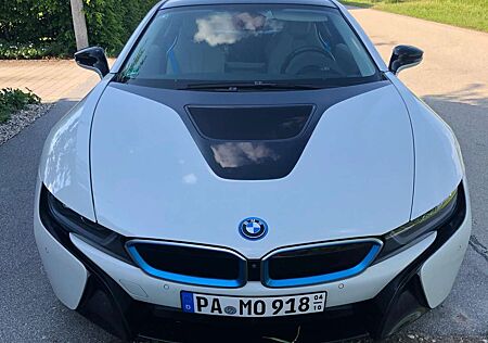 BMW i8 Pure Impulse