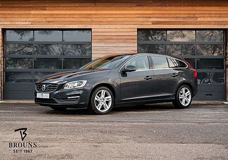 Volvo V60 T2 Momentum Aut. 150PS *Leder-Xenon-Standhz