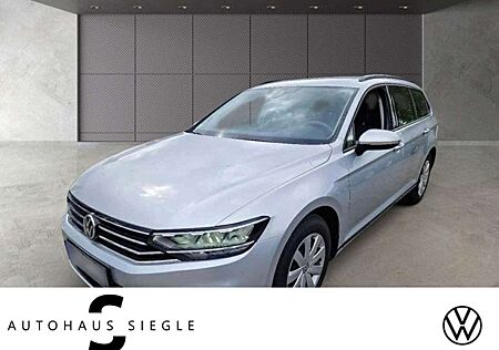 VW Passat Variant Volkswagen 1.6 TDI DSG Navi ACC LED Sitzheizung