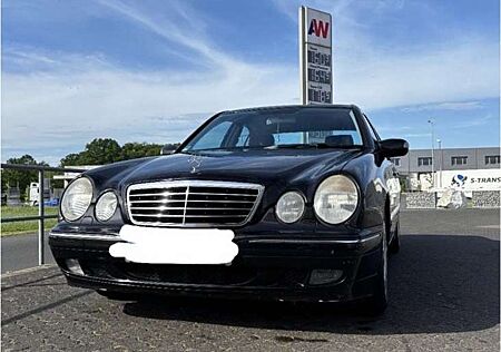Mercedes-Benz E 200 Kompressor Avantgarde