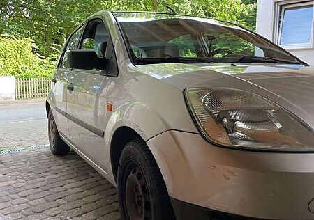 Ford Fiesta 5-Türer 1.3