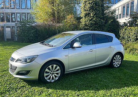 Opel Astra J 1.4T 5-TRG. INNOVATION *Navi, Bi-Xenon*