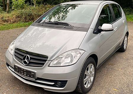Mercedes-Benz A 150 A-Klasse 5-Türer BlueEFFICIENCY Elegance