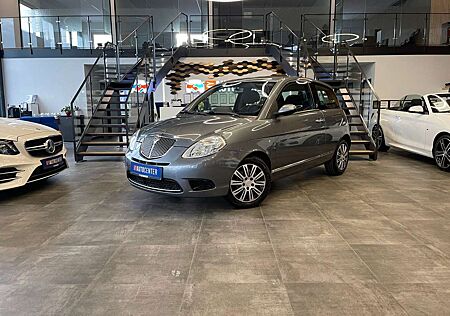 Lancia Ypsilon 1.4 8V Oro *KLIMAAUT.*2.HD*TÜV 06/2027*