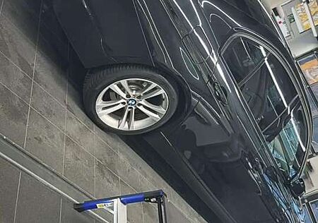 BMW 328i 328 xDrive Sport-Aut. Sport Line