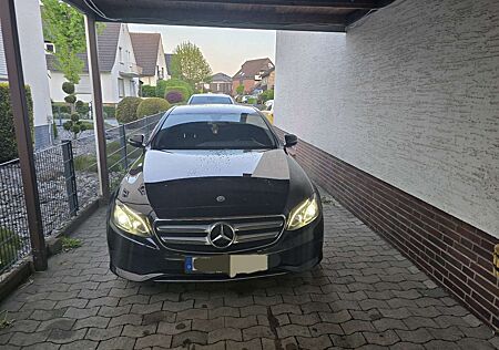 Mercedes-Benz E 220 d 4Matic 9G-TRONIC Avantgarde