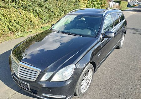 Mercedes-Benz E 350 T CDI DPF 4Matic Blue 7G-TRONIC Avantgarde