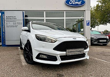 Ford Focus Lim. ST