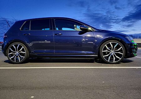 VW Golf Volkswagen VII Diesel 5-Türer 2.0 TDI BlueMotion