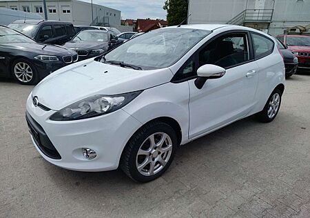 Ford Fiesta Trend+TÜV/06/2027+KLIMAAUTOMATIK+SHZ+EU 5