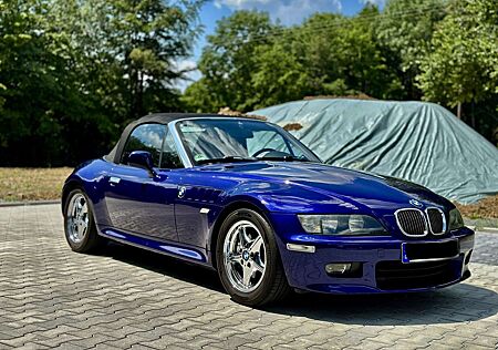 BMW Z3 2.8 Cabrio; American Style Velvet Blue