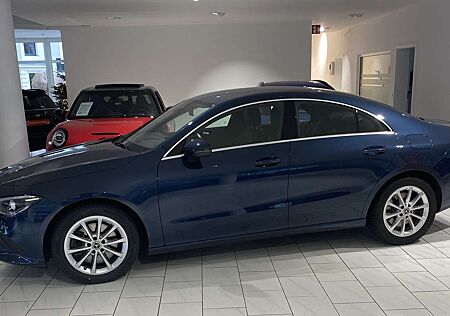 Mercedes-Benz CLA 220 (118.344)