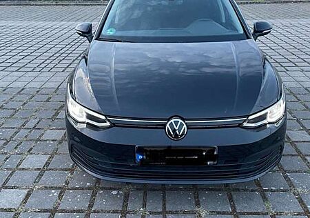 VW Golf Variant Volkswagen Life