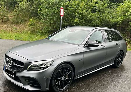 Mercedes-Benz C 300 de T 9G-TRONIC AMG Line, Luftfahrwerk, Burmester