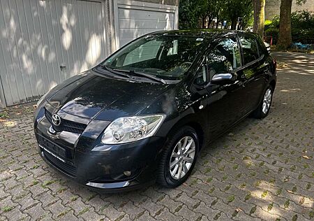 Toyota Auris Klimatronic PDC 5Türig
