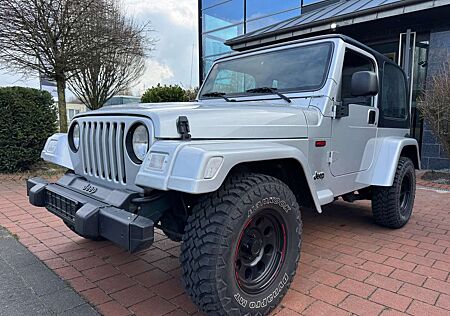 Jeep Wrangler 4.0, Klima ,6.Gang Schaltgetriebe,Leder, Euro4
