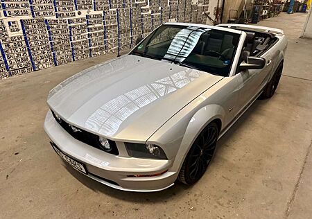 Ford Mustang GT *Absoluter Top Zustand*