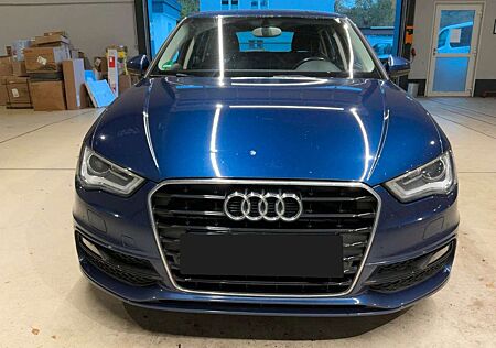 Audi A3 2.0 TDI Ambition S-Line Navi*Xenon