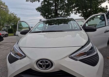 Toyota Aygo 5-Türer 1.0 Business