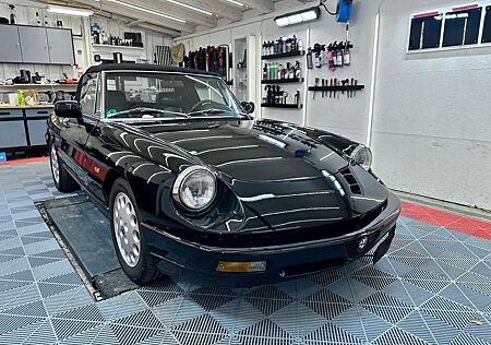 Alfa Romeo Spider 2.0
