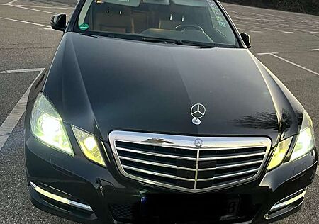 Mercedes-Benz E 220 T CDI DPF BlueEFFICIENCY Automatik Avantgard