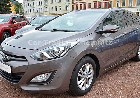 Hyundai i30 cw 1.6 Automatik Klimaautomatik Sitzheizung