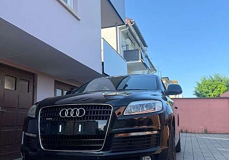 Audi Q7 3.0 TDI 4x4 Quattro S-LINE - ALLWETTER REIFEN