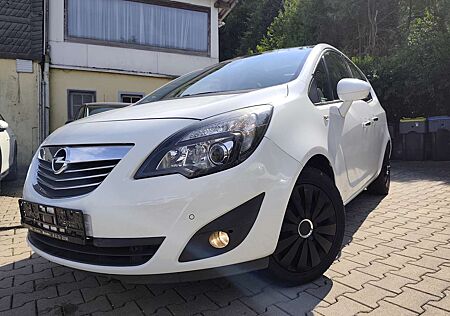 Opel Meriva Innovation/140PS/wenig KM/Panorama/Lenkrad&Sitzhzg