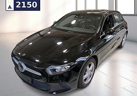 Mercedes-Benz A 180 Navi LED RFK Distronic+