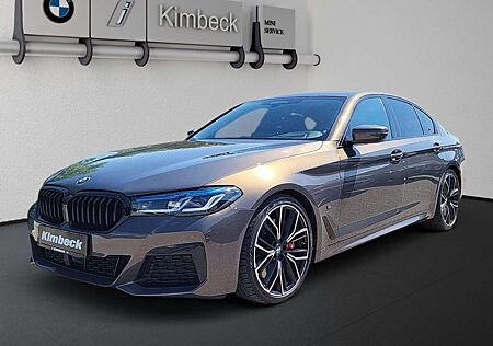 BMW M550 i xDrive Limousine M SPORT INDIVI ALVITGRAU