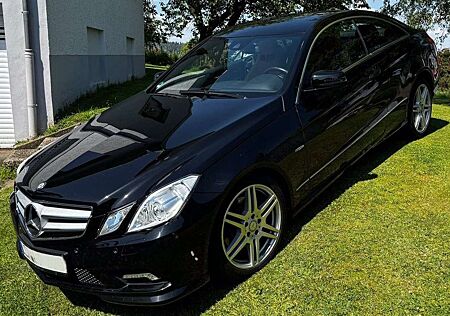Mercedes-Benz E 350 CGI Coupe AMG mit Winterreifen