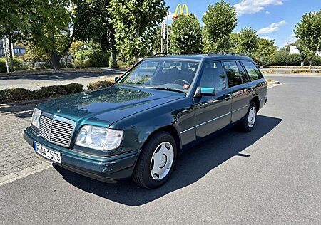 Mercedes-Benz E 200 TÜV bis 2/2028*elektr. Fensterheber*Schiebedach
