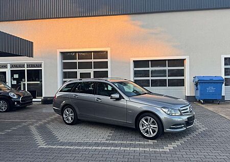 Mercedes-Benz C 180 T Autom Navi Schiebedach AHK