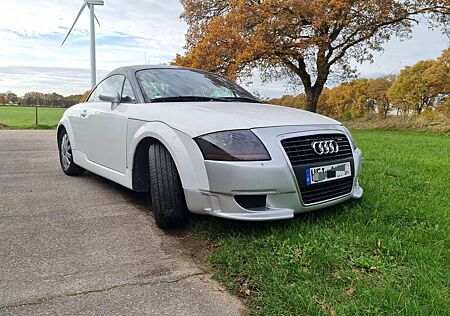 Audi TT 1.8 T Coupe (132kW)