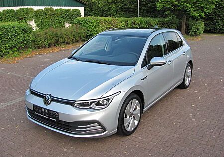 VW Golf Volkswagen VIII Lim. Style 1,5 eTSI DSG Pano.LED 2xPDC