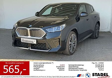 BMW iX2 xDrive30 M Sport Navi.LED.AHK.360°.Pano.ACC