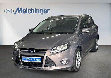 Ford Focus Turnier Titanium/Winterpaket 1/ Fahrassistenz-Pake