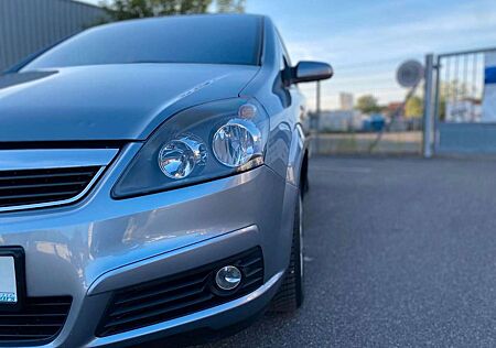 Opel Zafira B Edition/Auto /7 Sitzer/Gar/Insp&Tüv Neu
