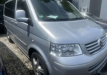 VW T5 Multivan Volkswagen Comfortline 2,5 TDI KLIMA STANDHEIZUNG NAVI ALU
