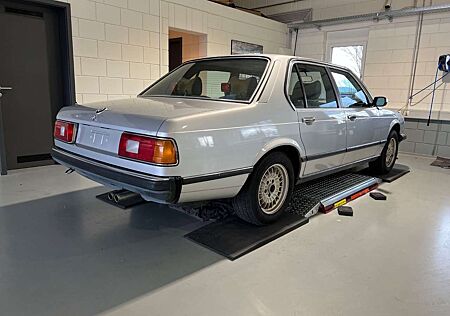 BMW 735 i Aut. I E23 I. 1. Hd., 32'Tkm!