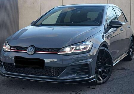 VW Golf Volkswagen TCR 2.0 TSI DSG 7.5