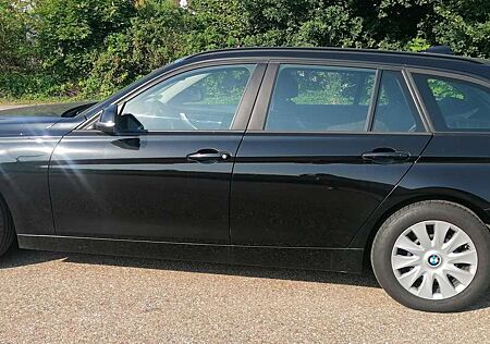 BMW 320d 320 Touring Aut. Advantage