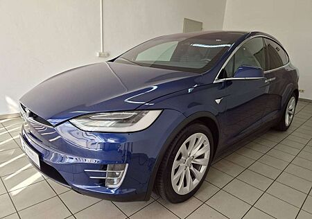 Tesla Model X 4x4 Long Range Autopilot Luft Panoramadach Anhängerkupplung