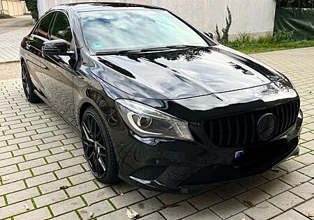 Mercedes-Benz CLA 200 7G-DCT Urban Night Paket